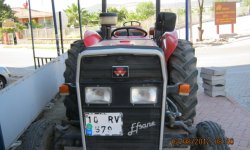 Massey Ferguson 240 John Deere Traktör