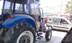 NEV HOLLAND TD65D John Deere Traktör